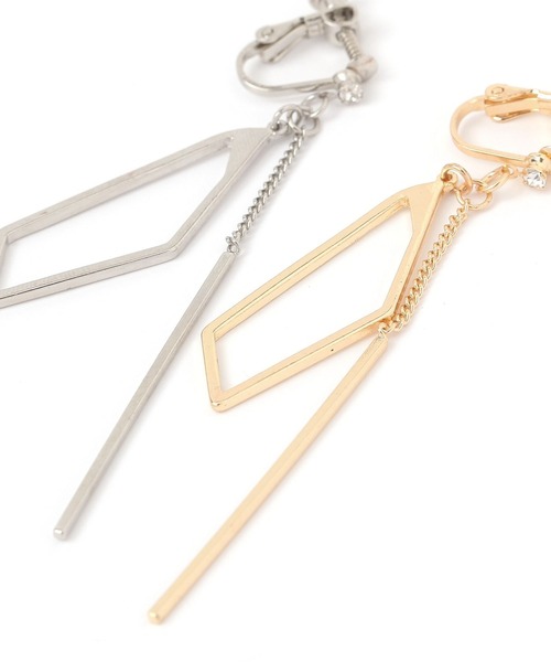 LAKOLE(ラコレ)の「チェーンロングバーイヤリング / 139689(イヤリング・レディース・その他1/その他2・FREE)」の4枚目の写真