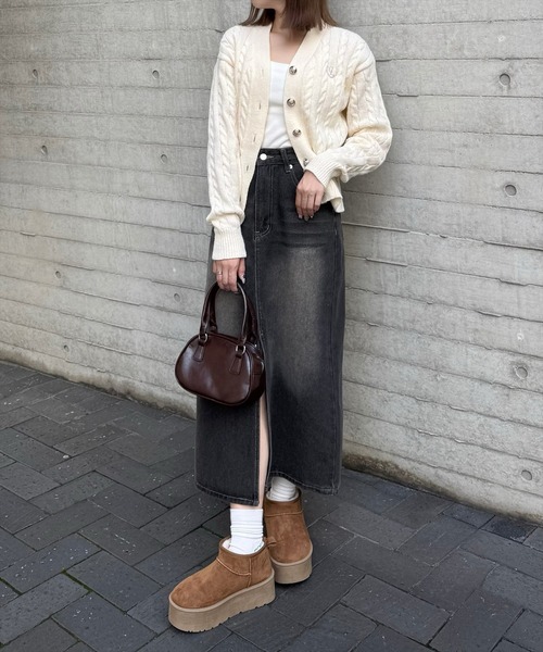 clear（クリア）の「【低身長サイズ有】スリット入りデニムスカート [美シルエット ヴィンテージライク カジュアル]≪再入荷≫（デニムスカート・レディース・ブルー/ブラック/ライトブルー・S/M/XS）」の18枚目の写真