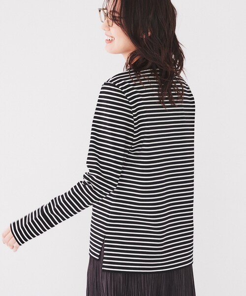 UNTITLED（アンタイトル）の「◆【コットン100】ロングスリーブTシャツ（Tシャツ/カットソー・レディース・オフホワイト/ブラック系2/ブラック・00/02/04/44/48/50）」の4枚目の写真