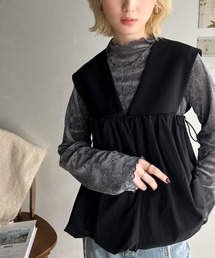 異素材の魅力で大人カジュアルを格上げ。前後2way異素材バルーンベスト