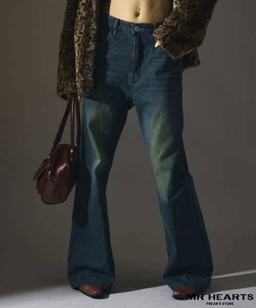 FREAK'S STORE(フリークスストア)の「限定展開 MR HEARTS/ミスターハーツ VINTAGE WASH FLARE DENIM(デニムパンツ・メンズ・ブラック/サックスブルー/ネイビー・SMALL/MEDIUM/LARGE)」の2枚目の写真