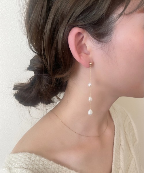 ciite'(シーテ)の「ロング3粒 淡水パールピアス (両耳用)(ピアス(両耳用)・レディース・ゴールド/シルバー・FREE)」の17枚目の写真