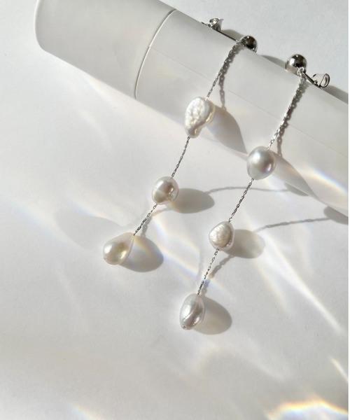 ciite'(シーテ)の「ロング3粒 淡水パールピアス (両耳用)(ピアス(両耳用)・レディース・ゴールド/シルバー・FREE)」の4枚目の写真