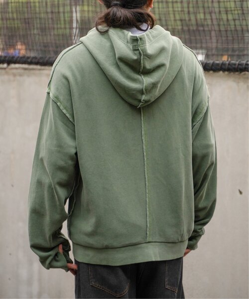 VENCEEXCHANGE(ヴァンスエクスチェンジ)の「裏毛ピグメントジップパーカー(パーカー・メンズ・レッド/チャコール/カーキ・L/M)」の7枚目の写真