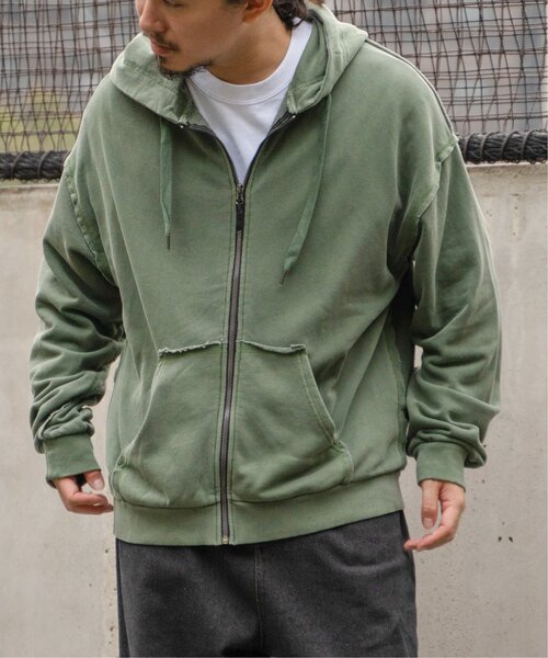 VENCEEXCHANGE(ヴァンスエクスチェンジ)の「裏毛ピグメントジップパーカー(パーカー・メンズ・レッド/チャコール/カーキ・L/M)」の9枚目の写真