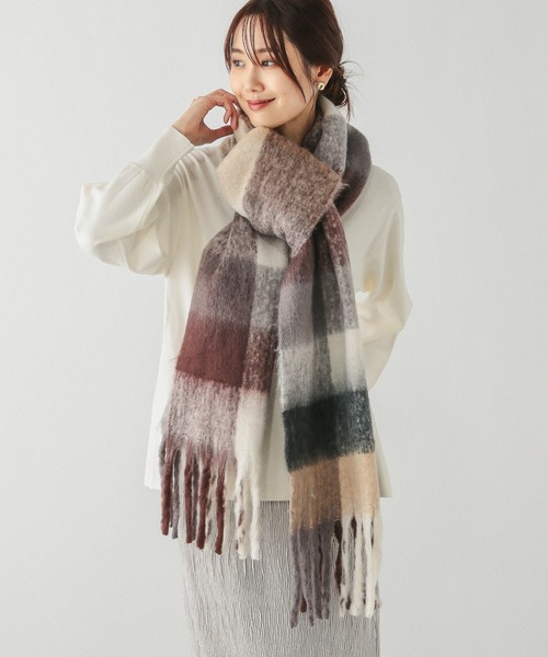 GLOBAL WORK(グローバルワーク)の「静電軽減チェックストール/145521(マフラー・レディース・イエロー/ブラック/ブルー/パープル/オレンジ・ONE SIZE)」の1枚目の写真