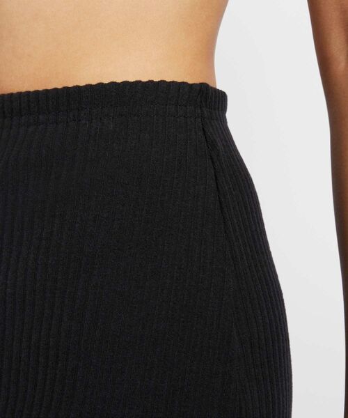 NIKE（ナイキ）の「《セットアップ対応商品》ナイキ スポーツウェア チルリブ ウィメンズ スリム ミディ スカート / Nike Sportswear Chill Rib Women's Slim Midi Skirt FQ1637-010 Black（スカート・レディース・ブラック・M/L/2XL/XL/XS/S）」の12枚目の写真