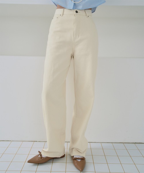 titivate(ティティベイト)の「ドット/カラーストレートデニムパンツ(デニムパンツ・レディース・アイボリー/ブルー系その他/ブラウン/ピンク・SP/S/M/L)」の6枚目の写真