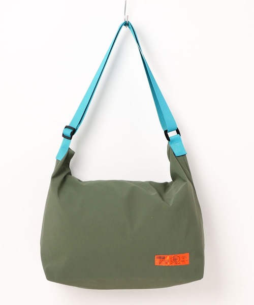 Ocean&Ground（オーシャン&グラウンド）の「ユースフルカラーショルダーBAG（ショルダーバッグ・キッズ・ベージュ/ネイビー/パープル/ブラック/オリーブ/シルバー・FREE）」の3枚目の写真