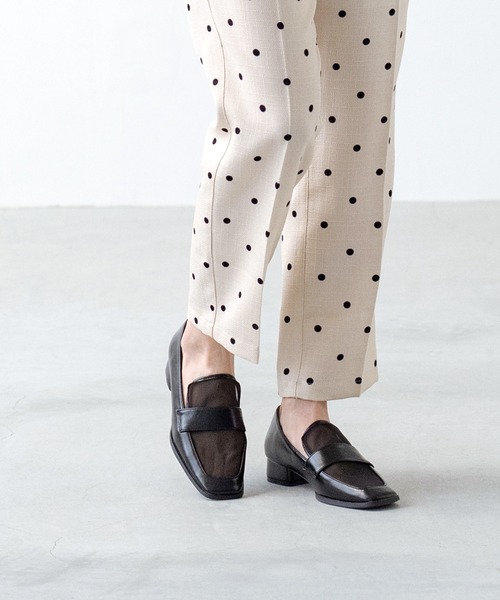 menue（メヌエ）の「スクエアトゥ チュール ローファー（ローファー・レディース・ダークブラウン/ブラック・41/40/39/38/37/36/35/34）」の11枚目の写真