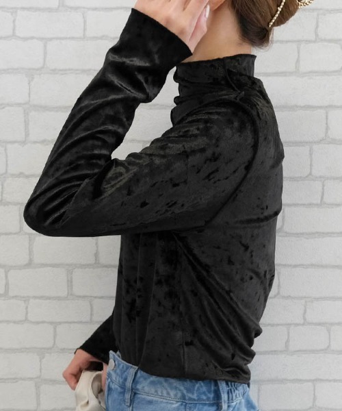 aquagarage(アクアガレージ)の「ベロア2wayメロートップス(Tシャツ/カットソー・レディース・ブラック/ゴールド/チャコール・M/L)」の4枚目の写真