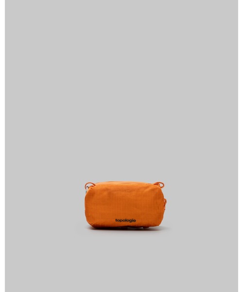 Topologie(トポロジー)の「Mini Bottle Sacoche【バッグ単体】(ショルダーバッグ・レディース・レッド/シルバー/ゴールド/ブラック/ダークブルー/シルバー系その他/オレンジ系その他/ピンク/オレンジ・ONE SIZE)」の5枚目の写真