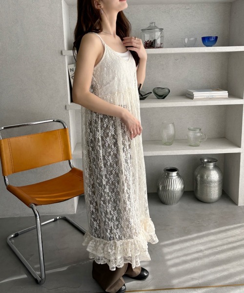 TREOVER(トレオーバー)の「レイヤードで差がつく 裾ボリューム レースキャミワンピース(ワンピース・レディース・オフホワイト/ブラック/アイボリー・FREE)」の20枚目の写真