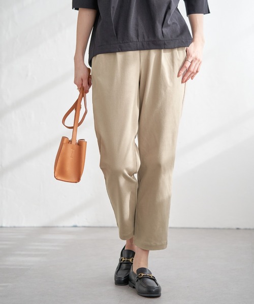 ikka(イッカ)の「【雑誌InRed11月号掲載】GOKU楽パンツ テーパード【親子コーデ】(その他パンツ・レディース・オリーブ/ブラック/オフホワイト/ブルー/ベージュ/ネイビー/オレンジ/ブラウン系その他/ダークオリーブ・M/S/L)」の21枚目の写真