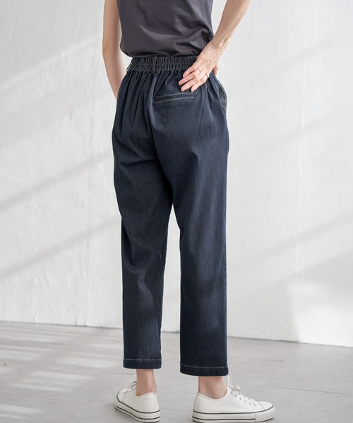 ikka(イッカ)の「【雑誌InRed11月号掲載】GOKU楽パンツ テーパード【親子コーデ】(その他パンツ・レディース・オリーブ/ブラック/オフホワイト/ブルー/ベージュ/ネイビー/オレンジ/ブラウン系その他/ダークオリーブ・M/S/L)」の16枚目の写真