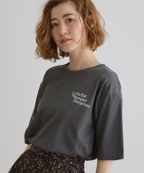 grove(グローブ)の「五分袖ロゴプリントTシャツ(Tシャツ/カットソー・レディース・ホワイト系3/ベージュ系その他3/オフホワイト/チャコールグレー/チャコール・01/02/03/04/05)」の10枚目の写真