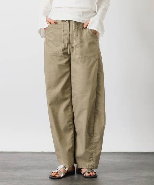 SOMETHING(サムシング)の「【SOMETHING/サムシング】リラックス カーブベイカーパンツ 【WEB限定】(その他パンツ・レディース・カーキ/ベージュ・S/M)」の4枚目の写真