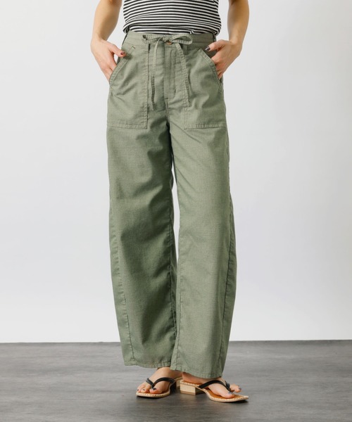 SOMETHING(サムシング)の「【SOMETHING/サムシング】リラックス カーブベイカーパンツ 【WEB限定】(その他パンツ・レディース・カーキ/ベージュ・S/M)」の7枚目の写真