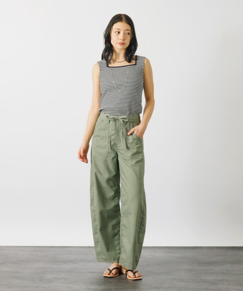 SOMETHING(サムシング)の「【SOMETHING/サムシング】リラックス カーブベイカーパンツ 【WEB限定】(その他パンツ・レディース・カーキ/ベージュ・S/M)」の9枚目の写真
