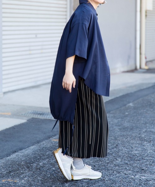 OSMOSIS(オズモーシス)の「【WEB限定アイテム】バックロングギャザーブラウス(シャツ/ブラウス・レディース・ブラック/アイボリー/チャコール・ONE SIZE)」の20枚目の写真