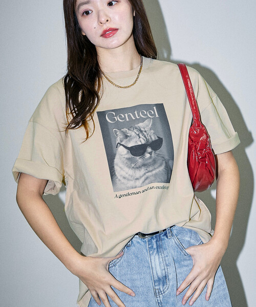 PUBLUX（パブリュクス）の「PUBLUX/パブリュクス ”Genteel”キャット アニマルプリントTシャツ　限定展開（Tシャツ/カットソー・レディース・チャコールグレー/オフホワイト/ベージュ・SMALL/LARGE/MEDIUM）」の3枚目の写真