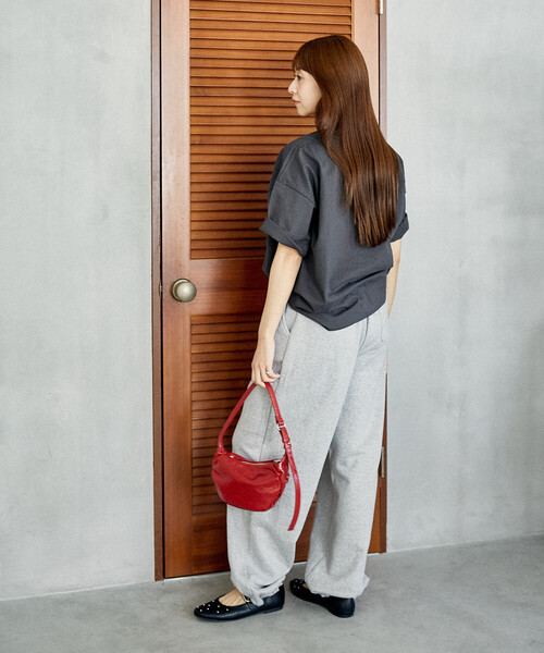 PUBLUX（パブリュクス）の「PUBLUX/パブリュクス ”Genteel”キャット アニマルプリントTシャツ　限定展開（Tシャツ/カットソー・レディース・チャコールグレー/オフホワイト/ベージュ・SMALL/LARGE/MEDIUM）」の11枚目の写真