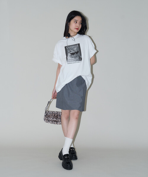 PUBLUX(パブリュクス)の「PUBLUX/パブリュクス ”Genteel”キャット アニマルプリントTシャツ 限定展開(Tシャツ/カットソー・レディース・チャコールグレー/オフホワイト/ベージュ・SMALL/LARGE/MEDIUM)」の6枚目の写真