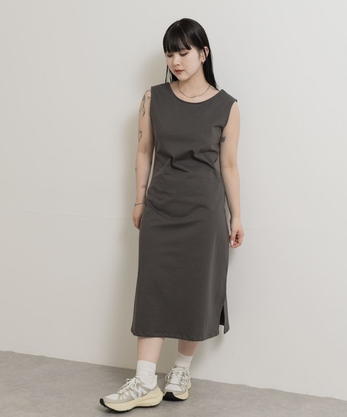 MIDIUMISOLID(ミディウミソリッド)の「『別注』MIDIUMISOLID×TGM back open neck one-piece(ワンピース・レディース・グレー/ブラウン・ONE)」の5枚目の写真