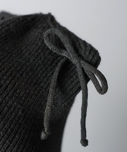 SPINNS(スピンズ)の「猫耳ニット帽/紐リボン(ニットキャップ/ビーニー・レディース・ベージュ/ブラック/グレー・ONESIZE)」の7枚目の写真