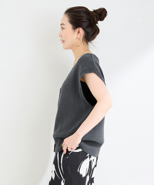 B.C STOCK（ベーセーストック）の「リネン混天竺ベスト（ベスト・レディース・チャコールグレー/ベージュ/ホワイト・FREE）」の9枚目の写真