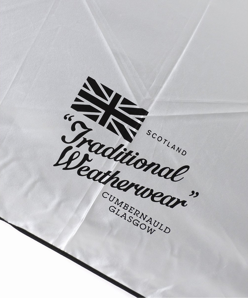 Traditional Weatherwear(トラディショナルウェザーウェア)の「《追加》【TRADITIONAL WEATHERWEAR】LIGHT WEIGHT UMBRELLA:折りたたみ傘(折りたたみ傘・レディース・シルバー・FREE)」の7枚目の写真