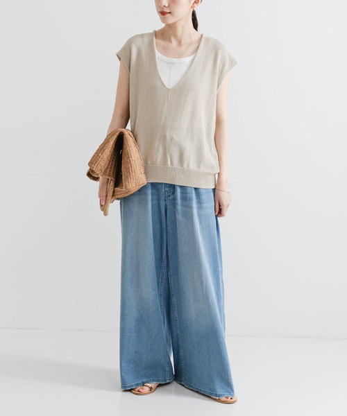 URBAN RESEARCH(アーバンリサーチ)の「リネンコットンVネックニットベスト(ベスト・レディース・オフホワイト/ベージュ/ブルー系その他・FREE)」の16枚目の写真