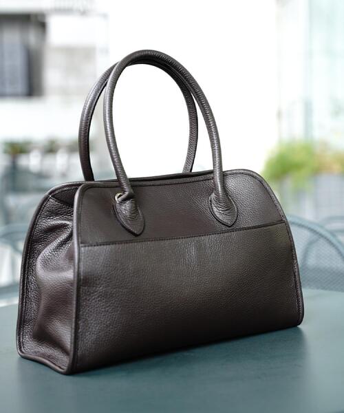 AULENTTI（オウレンティ）の「AULENTTI（オウレンティ）ボストンバッグ（ボストンバッグ・レディース・ブラック/ブラウン系その他2・00）」の2枚目の写真