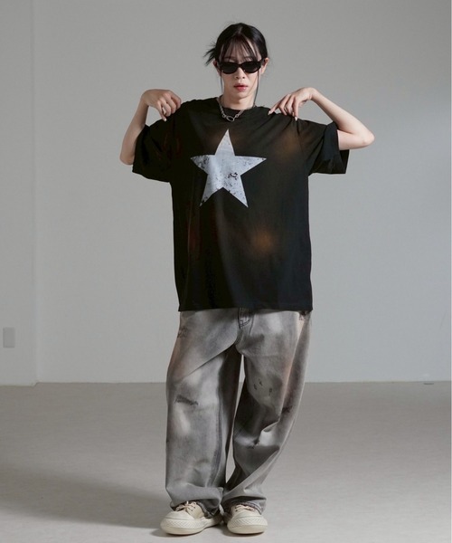 Chikashitsu +（チカシツプラス）の「【Chikashitsu +】pigment big star t-shirt / 【チカシツプラス】ピグメントビッグスタープリント半袖Tシャツ（Tシャツ/カットソー・メンズ・ブラック/ホワイト・ONE SIZE）」の18枚目の写真