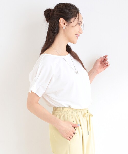 DRESKIP(ドレスキップ)の「【S-LL/UV/プチプラ】お袖タックで好印象 デザインTシャツ(Tシャツ/カットソー・レディース・イエロー/ダークブラウン/ブルー系その他/ブラック/オフホワイト・02/04/01/03)」の7枚目の写真