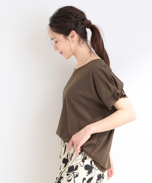 DRESKIP(ドレスキップ)の「【S-LL/UV/プチプラ】お袖タックで好印象 デザインTシャツ(Tシャツ/カットソー・レディース・イエロー/ダークブラウン/ブルー系その他/ブラック/オフホワイト・02/04/01/03)」の19枚目の写真