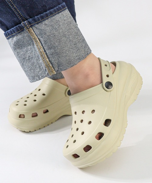 AAA+（サンエープラス）の「軽量厚底 リカバリークロッグサンダル（サンダル・レディース・ホワイト/ブラック/ベージュ・40/36/38）」の3枚目の写真