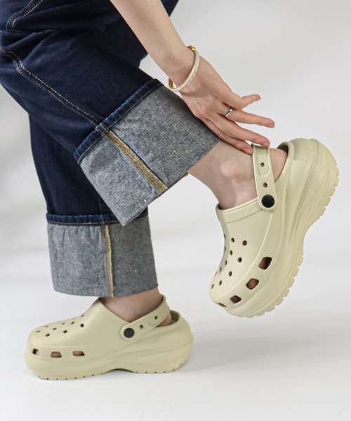 AAA+（サンエープラス）の「軽量厚底 リカバリークロッグサンダル（サンダル・レディース・ホワイト/ブラック/ベージュ・40/36/38）」の5枚目の写真