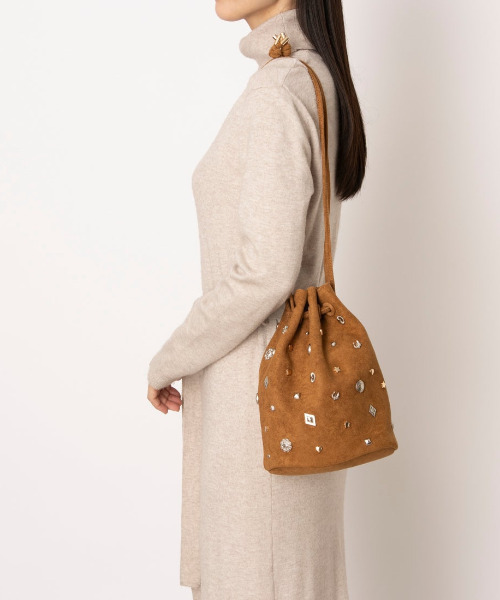 kakatoo（カカトゥ）の「カカトゥ kakatoo / スエード調スタッズドロストバッグ（ショルダーバッグ・レディース・キャメル/ブラック/ベージュ/ブラウン/カーキ・FREE）」の5枚目の写真