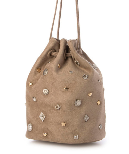 kakatoo（カカトゥ）の「カカトゥ kakatoo / スエード調スタッズドロストバッグ（ショルダーバッグ・レディース・キャメル/ブラック/ベージュ/ブラウン/カーキ・FREE）」の17枚目の写真