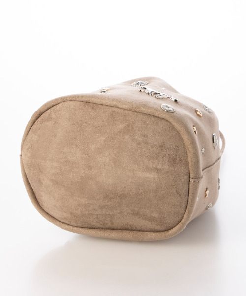 kakatoo（カカトゥ）の「カカトゥ kakatoo / スエード調スタッズドロストバッグ（ショルダーバッグ・レディース・キャメル/ブラック/ベージュ/ブラウン/カーキ・FREE）」の18枚目の写真