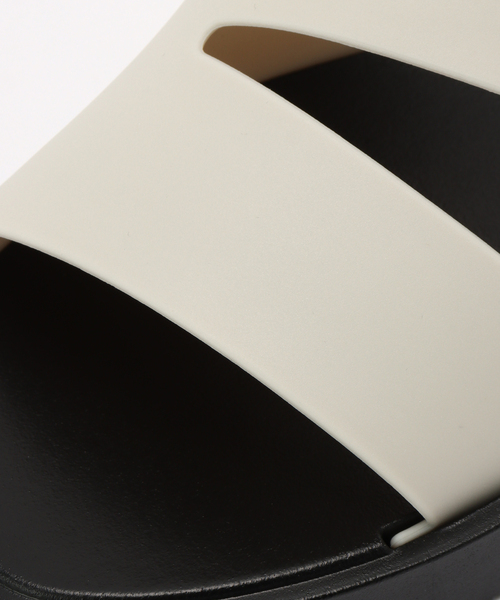 TEMPERATE（テンパレイト）の「TEMPERATE/テンパレイト HOLS バックストラップサンダル（その他シューズ・レディース・ブラック/アイボリー・36/38/40）」の10枚目の写真