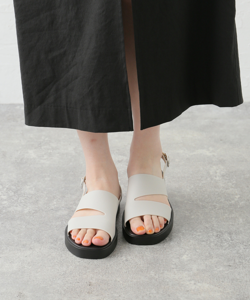 TEMPERATE（テンパレイト）の「TEMPERATE/テンパレイト HOLS バックストラップサンダル（その他シューズ・レディース・ブラック/アイボリー・36/38/40）」の11枚目の写真