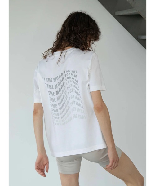 IRAL(アイラル)の「【UNISEX ITEM】GRADATION BACK PRINT T-SHIRTS(Tシャツ/カットソー・レディース・ホワイト/ブラック・FREE)」の1枚目の写真