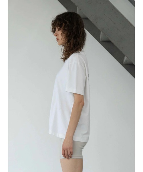 IRAL(アイラル)の「【UNISEX ITEM】GRADATION BACK PRINT T-SHIRTS(Tシャツ/カットソー・レディース・ホワイト/ブラック・FREE)」の9枚目の写真