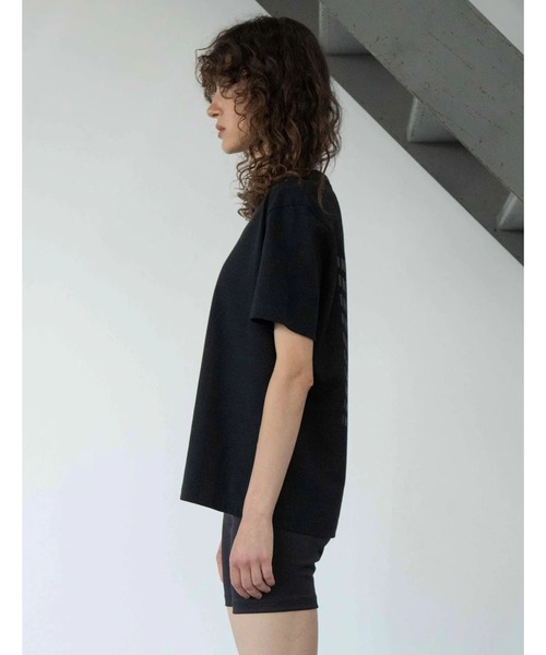 IRAL(アイラル)の「【UNISEX ITEM】GRADATION BACK PRINT T-SHIRTS(Tシャツ/カットソー・レディース・ホワイト/ブラック・FREE)」の5枚目の写真