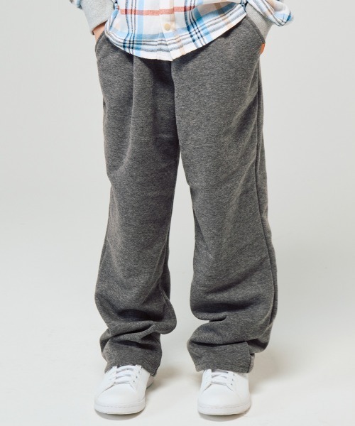 KRIFF MAYER Kid's Collection（クリフメイヤーキッズコレクション）の「裏シャギーゆるパンツ（スウェットパンツ・キッズ・チャコール/ダークブルー/グレー/ブラック/カーキ・140/130/170/160/150/120）」の4枚目の写真