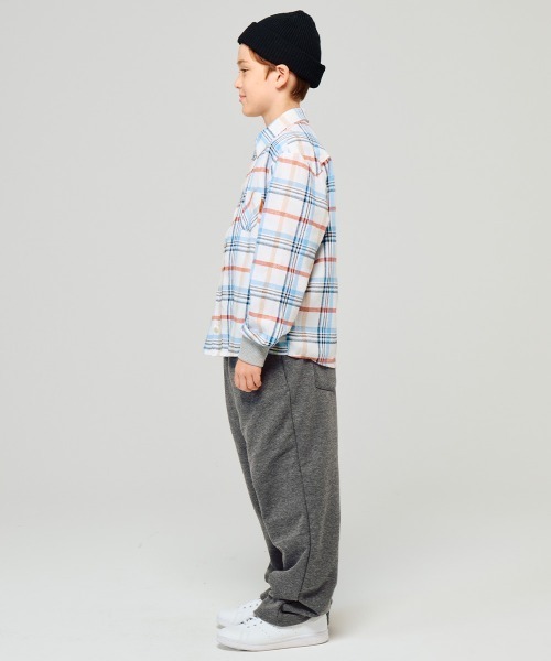 KRIFF MAYER Kid's Collection（クリフメイヤーキッズコレクション）の「裏シャギーゆるパンツ（スウェットパンツ・キッズ・チャコール/ダークブルー/グレー/ブラック/カーキ・140/130/170/160/150/120）」の11枚目の写真