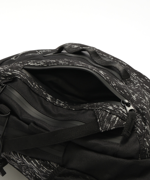 417 EDIFICE（フォーワンセブンエディフィス）の「FRENDO VESUBIE 16（バックパック/リュック・メンズ・ブラック/シルバー・FREE）」の9枚目の写真