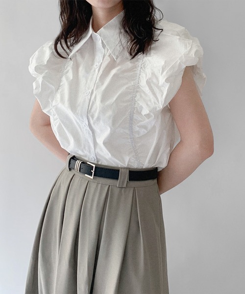 on:nue（オンニュ）の「【on:nue】[着用動画あり！/3色展開] シャーリングボリュームノースリーブブラウス（シャツ/ブラウス・レディース・ブラック/ベージュ/ホワイト・FREE）」の4枚目の写真